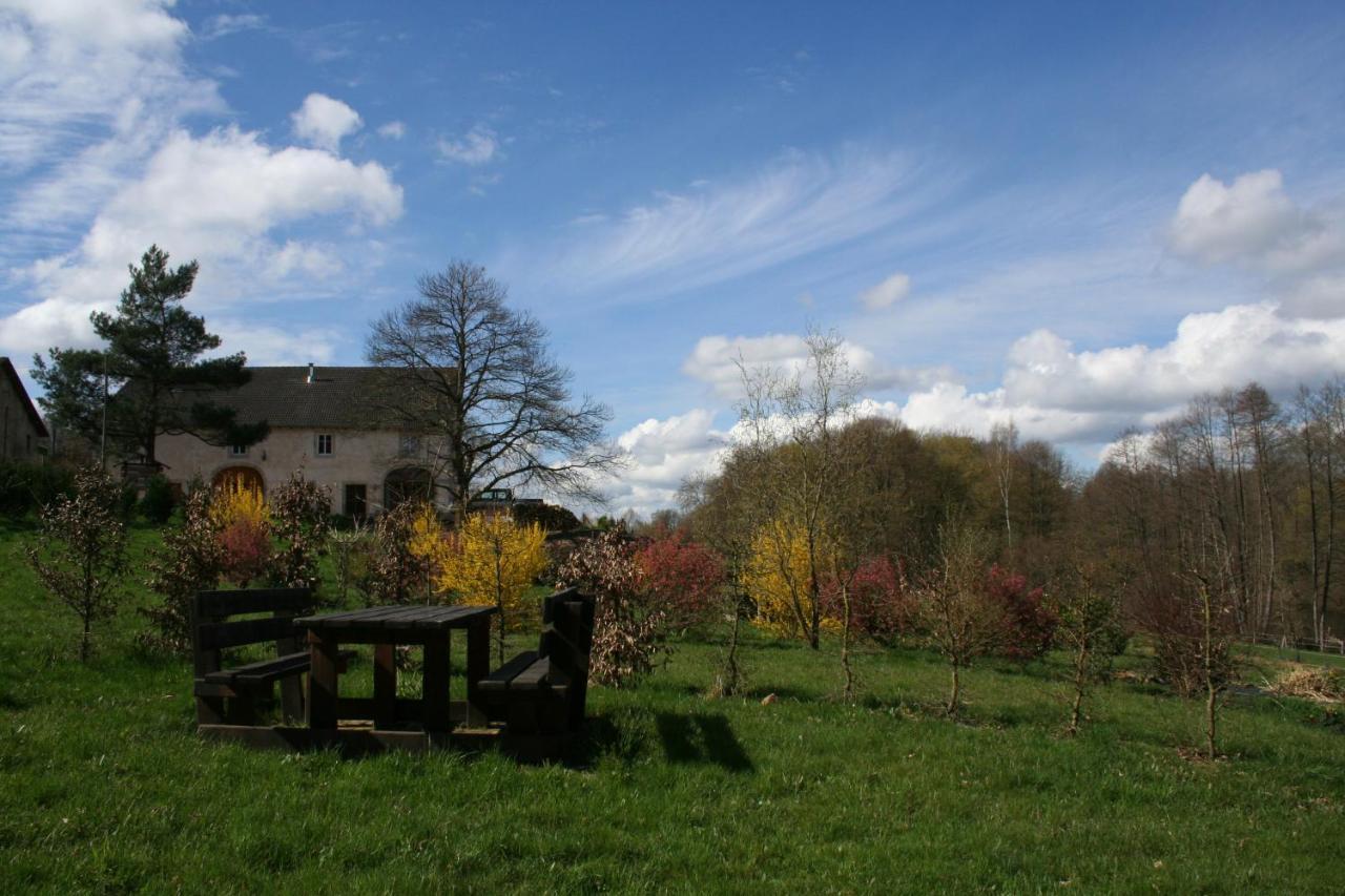 Chambres D'Hotes "La Landre" Le Clerjus Exterior photo