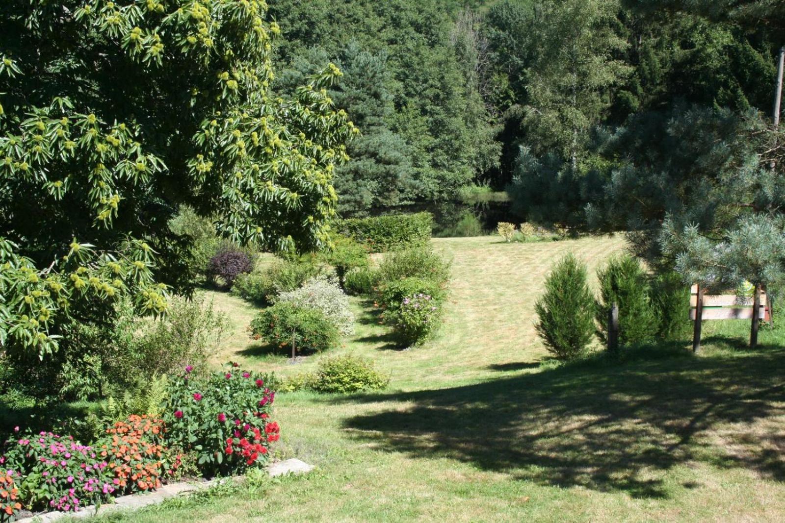 Chambres D'Hotes "La Landre" Le Clerjus Exterior photo